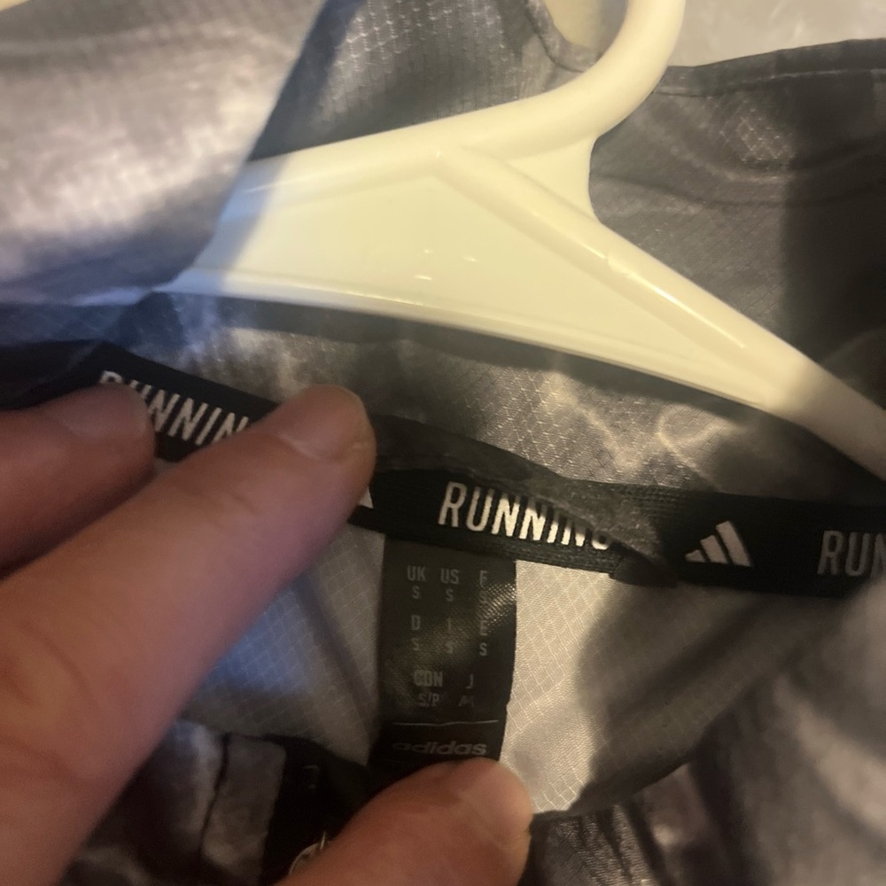 Adidas Men's Black and Gray Windbreaker - Picture 5 of 6